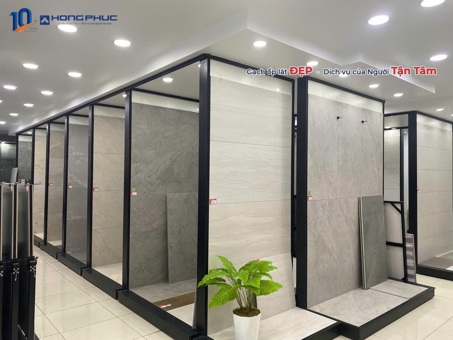 Không gian trưng bày phòng mẫu gạch ốp lát cho phòng tắm